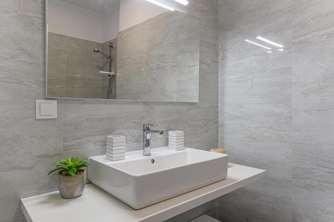 Rentforcomfort Dynamic Apartment Braşov Extérieur photo